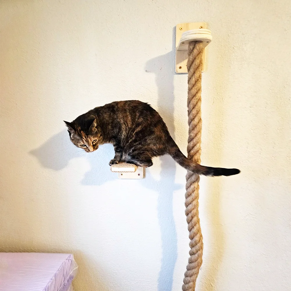 Wall Mounted Cat Climbing Rope Cat Climbing Tower Toy with Scratching Posts Cat Tree Kitten Rope Ladder Suitable for Climbing